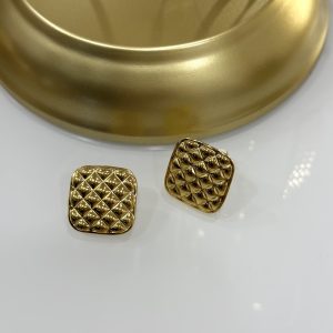  Vintage σκουλαρίκια με κλιπ ( δεν είναι απαραίτητες οι τρύπες στα αυτιά ) από ανοξείδωτο ατσάλι σε χρυσό χρώμα .