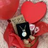 Το Valentine Gift Box  μας είναι εδώ και περιμένει να το χαρίσεις στο αγαπημένο σου πρόσωπο !